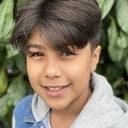 Leon Ung als Young Abrar Haque (UK Cast)