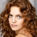 Sarah Rose Harper als Twitchy (voice)