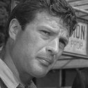 Sheridan Comerate als Bob Moons