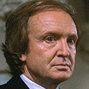 Udo Vioff als Sam Blaine