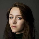 Meg Olssen als Bella Mal
