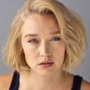 Sarah Stouffer als Candace Karilla