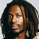 Mossi Traoré als Self