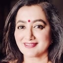 Sumalatha als Maria Fernandez