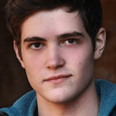 Ben Winchell als Julian