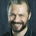 Ahmet Kaynak als Tolga Akça