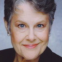 Libby George als Gram