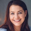 Fiona Helen Armstrong als Reporter