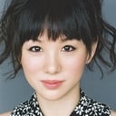 Alice Wen als Casting Assistant