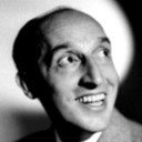 José Pidal als Médico (uncredited)