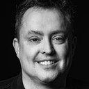 Mike Ward als Host