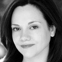 Tania Emery als Laura Ashwood