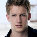 Chris Sheffield als Levi Collins