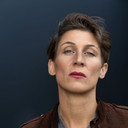 Maggie Zahn als Agent