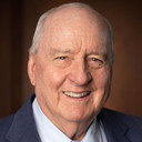 Alan Jones als Narrator