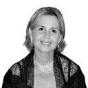 Selma Sotillari als Tefta