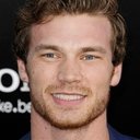 Derek Theler als Masseur (uncredited)