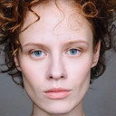 Yulia Abdel Fattakh als Varta Naumova