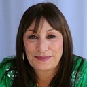 Anjelica Huston als Narrator (voice)