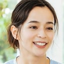 Rosa Kato als Yuri Aikawa