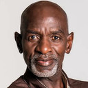 Ernest Ndhlovu als Archibald Mabaso