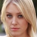 Sara Downing als Julie