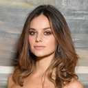 Katy Louise Saunders als Gina