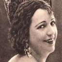 Társila Criado als Raimunda