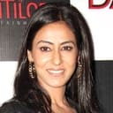 Nivedita Bhattacharya als Anusha