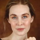 Shelby Handley als Mrs. Applewood (Marie)