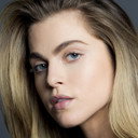Anne Winters als Ingrid