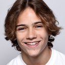 Gavin Warren als Elliot Waller