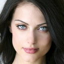 Julia Voth als Katie