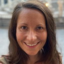 Klára Hajdinová als Acrobat