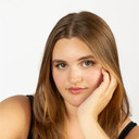 Samantha Mei Paull als Maeve