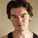 Nathan Leonard als Frederick
