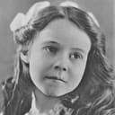 Katherine Lee als Dot