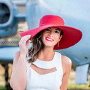 Annie Lain als Head Government Agent