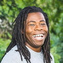 Ade Adepitan als himself