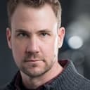 Bo Keister als Officer Donato