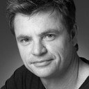 Martin Lynes als Craig "Simmo" Simmonds