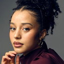 Chase Infiniti als Agnes