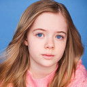 Julianna Layne als Young Karen