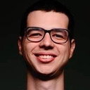 Víctor Medina als Comediante