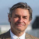 Alain de Cadenet als Self - Host