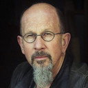 Chris Thompson als The Voice of Humanity