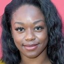 Jazz Raycole als Mae