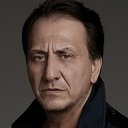 Özgür Ozan als 