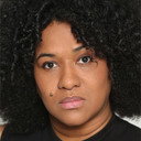 Victoria Santos als Bernie