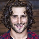 Ethan Mitchell als Hot Waiter